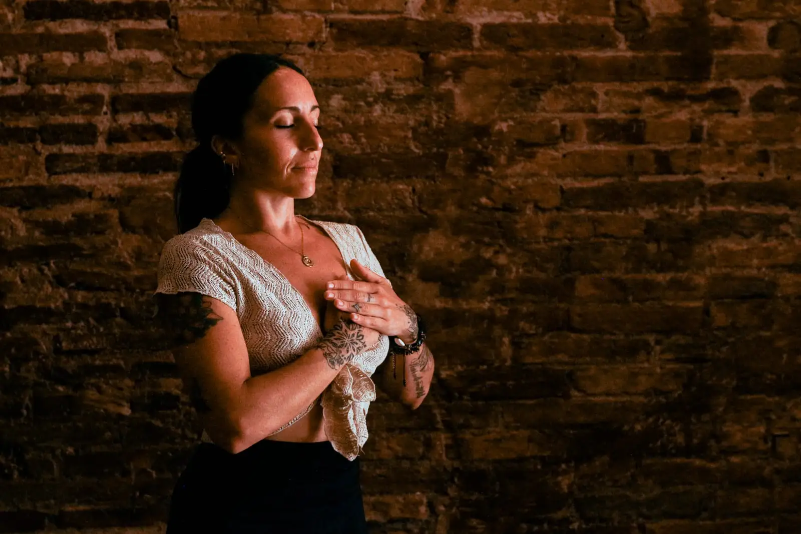 Clase de Yin Yoga en SAHURI Studio